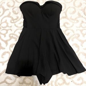 GUESS strapless romper